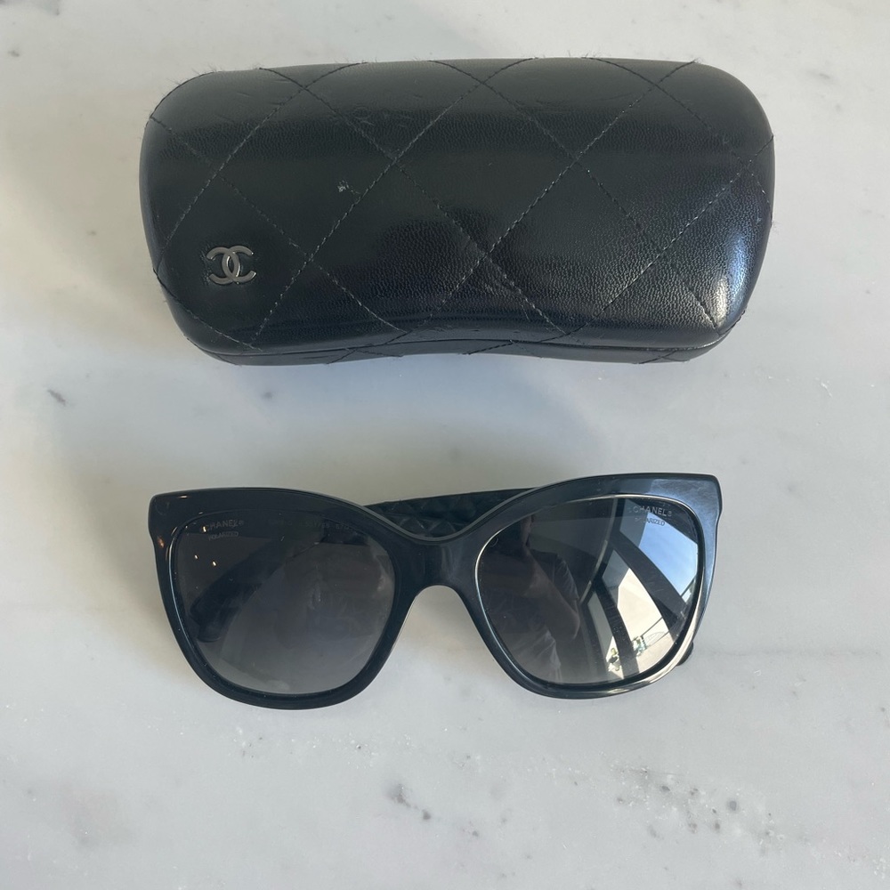 CHANEL Black Sunglasses with Case